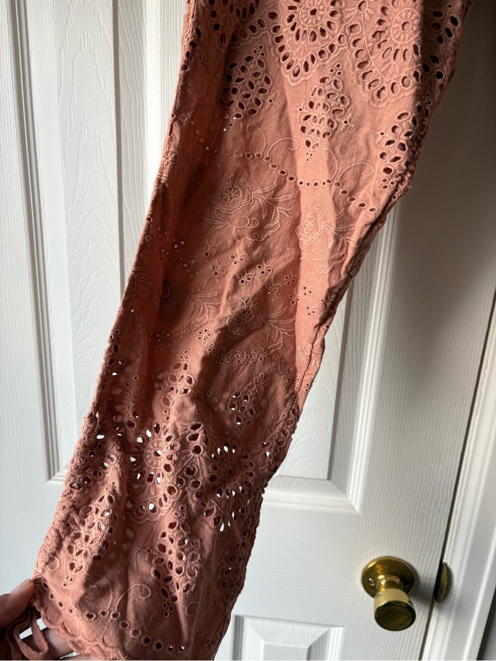 Sundance Dusty Rose Eyelet Cropped Pants - Picture 3 of 6